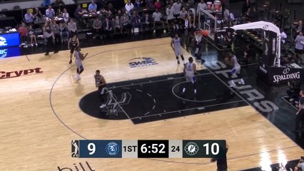 Lonnie Walker IV throws down the alley-oop!