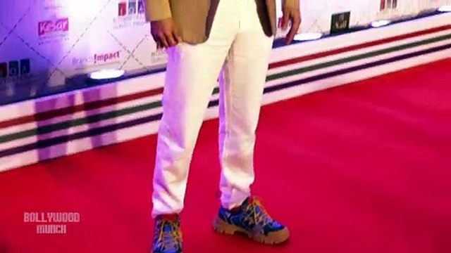 UNCUT - IQA Awards International Quality Awards kareena kapoor, Sunil Grover, Vikas Gupta