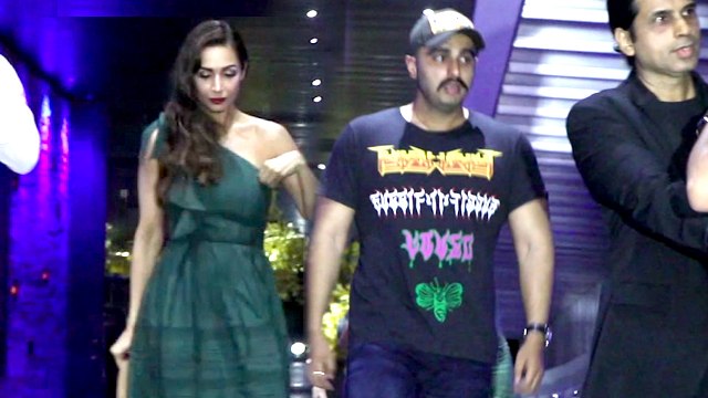 Love Birds Arjun Kapoor & Malaika Arora Spotted On Dinner Date