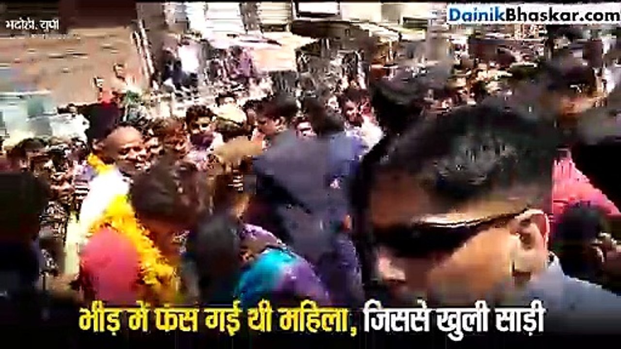 Video: जब प्रियंका गांधी के रोड शो में खुल गई ए...