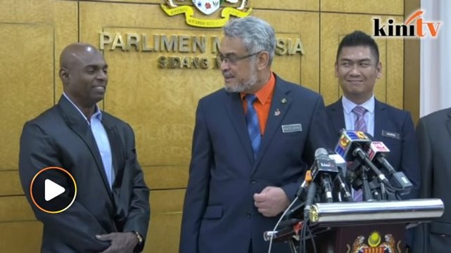 Shahrul Mike Mayhem terima hadiah rumah mampu milik