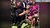 BSF जवानों के साथ जमकर नाचे अक्षय, महिला जवान के साथ की बॉक्सिंग