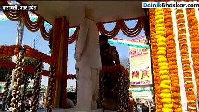 मोदी के गढ़ में प्रियंका गांधी