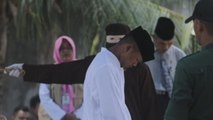 Cinco parejas indonesias azotadas en Aceh por verse a solas sin estar casados