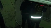 İstanbul- Oto Hırsızlığı Operasyonunda Duvardaki Ben Hırsız Resmi Şaşırttı