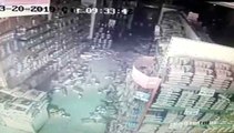 Deprem Anı Marketin Güvenlik Kameralarına Yansıdı