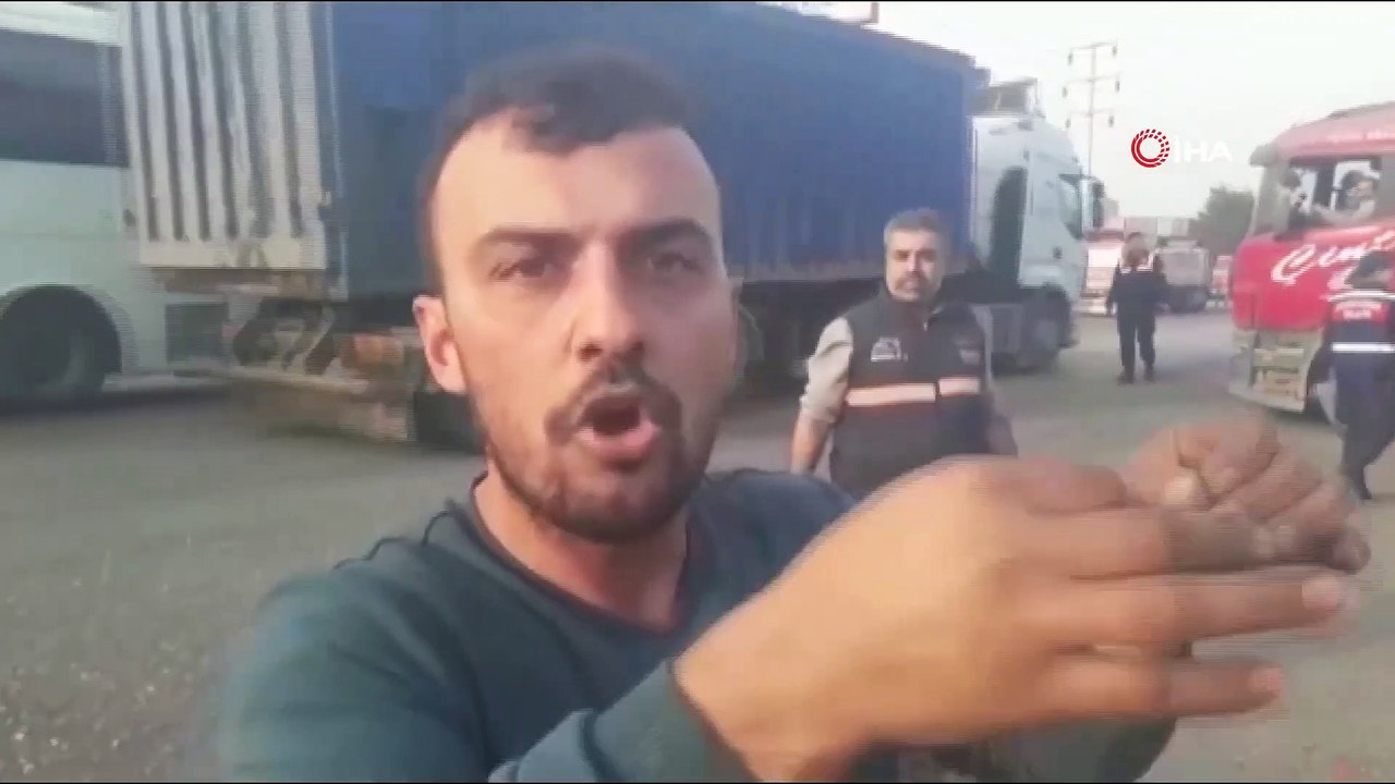 Yük Treni ile Tır Çarpıştı, Kazada Sürücü Yara Almadan Kurtuldu