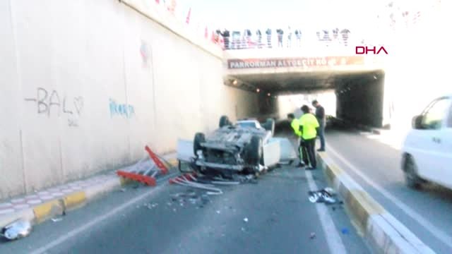 Diyarbakır Otomobil Üst Geçitten Düştü: 6 Yaralı