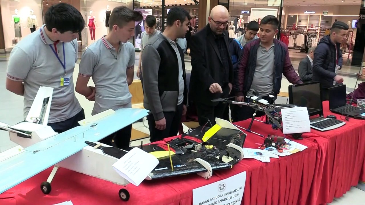 Milli Eğitim Bakanı Selçuk, sergiye görüntülü bağlandı - MALATYA