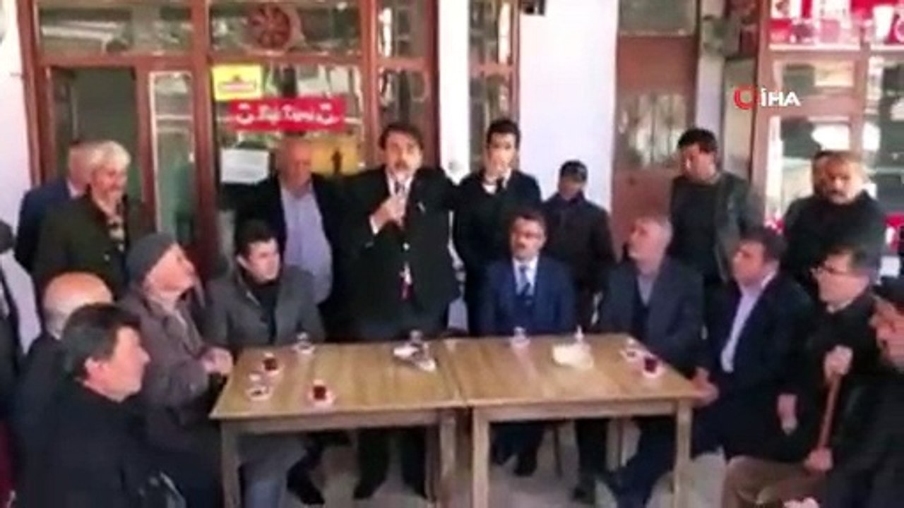 Milletvekili İbrahim Aydemir konuşurken trafik...