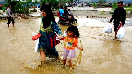 Indonesia flood death toll crosses 100, dozens still missing