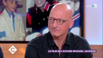Le film qui accuse Michael Jackson - C à Vous - 20/03/2019