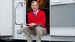 Sony Pictures Releases New Photo of Tom Hanks as Mister Rogers | THR News