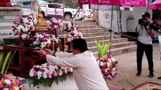 Thousands of Merit Makers Join Pilgrimage to Wat Phra That Doi Tung Temple