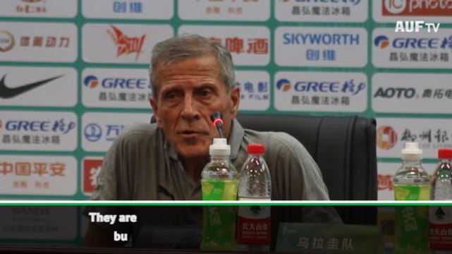 Suarez and Cavani are irreplaceable says Uruguay boss Tabarez