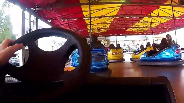 Auto-Skooter LES REVERCH CARS (Onride)(1) - Fête Foraine Bellac 2017