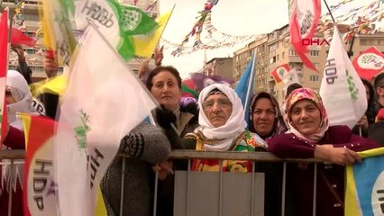 Kocaeli Hdp Mitinginde Slogan Atan 2 Kişi Gözaltına Alındı