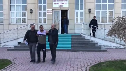 Galeriden Çaldıkları Otomobille Yakalandılar