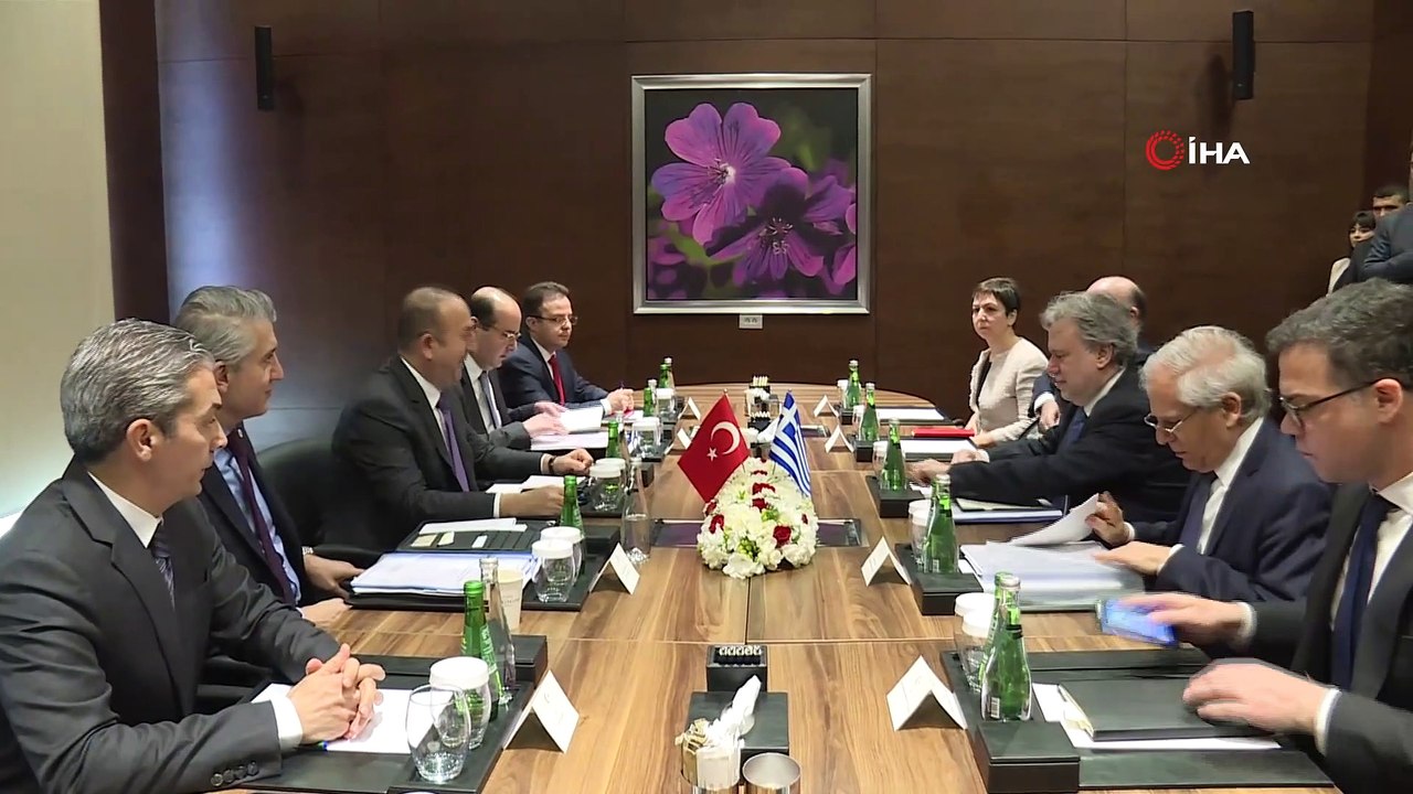Dışişleri Bakanı Çavuşoğlu, Yunan mevkidaşı ile bir araya geldi