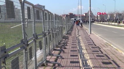 Diyarbakır'da Nevruz; Toprağa Gömülü Öcalan Posterleri Bulundu