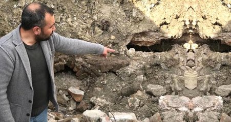 Köyün Kaderi Değişebilir! Kepçe ile Tarla Düzeltirken Tarihi Yapı Buldu