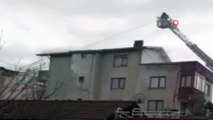 5 katlı binanın çatı katında yangın paniği
