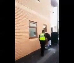 الشرطة البريطانية تحقق فى اعتداءات على 5 مساجد ببرمنجهام (فيديو)