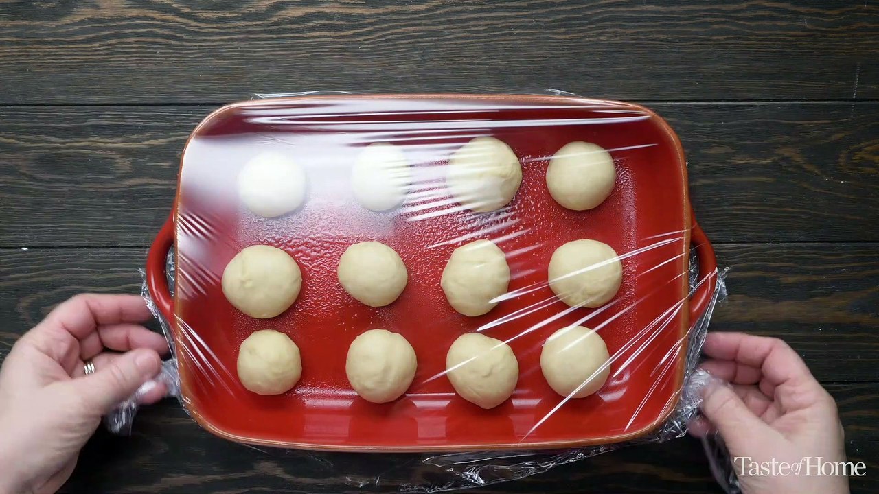 How to Make (and Shape) Dinner Rolls video Dailymotion