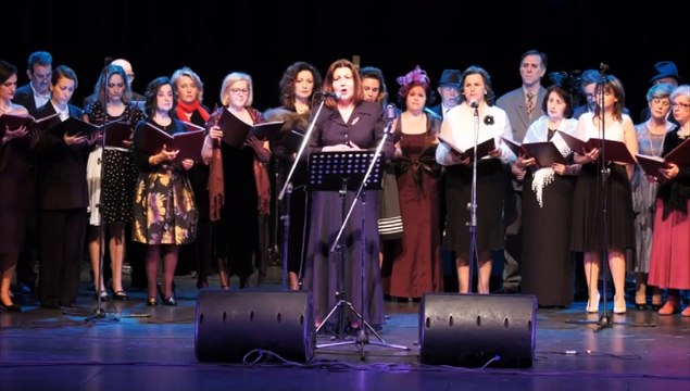 Ένα «μουσικό ταξίδι» στο ελληνικό χορωδιακό τραγούδι στο κατάμεστο Δημοτικό Θέατρο Λαμίας