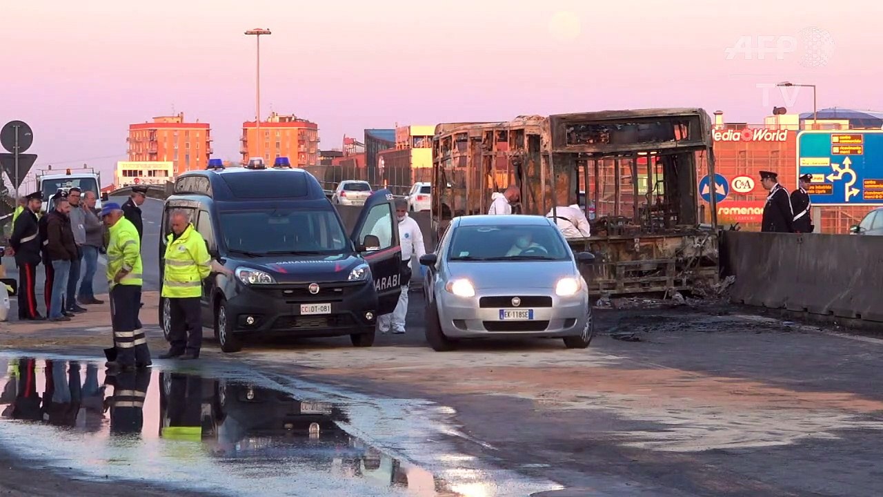 Polizei rettet Schüler aus Gewalt ihres Busfahrers
