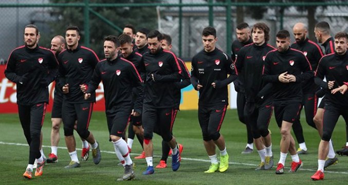 Milli Takımda Hasan Ali Kaldırım İdmanı Yarıda Bıraktı
