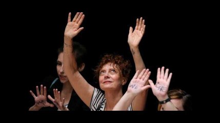 Susan Sarandon fait partie des 575 manifestantes arrêtées après un sit-in au Sénat