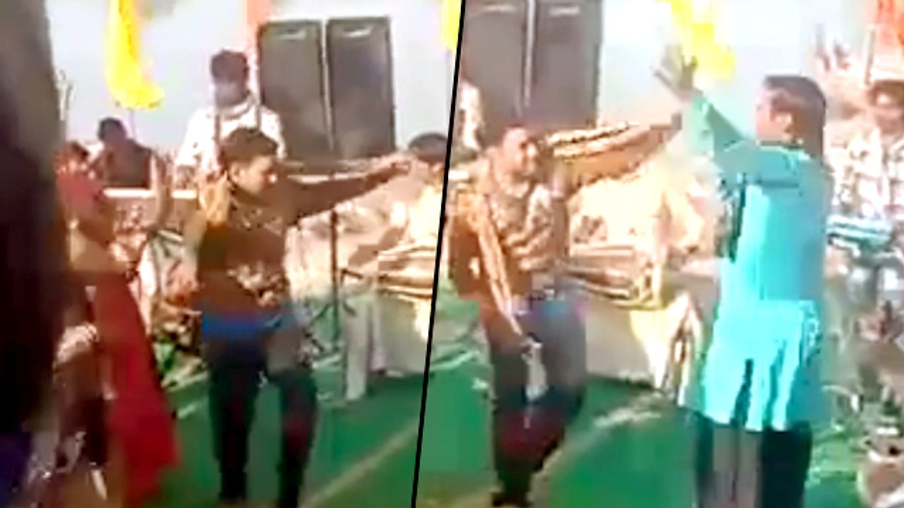 मथुरा में Nirahua ने खेली होली, जमकर नाचे | Dinesh Lal Holi Dance Video