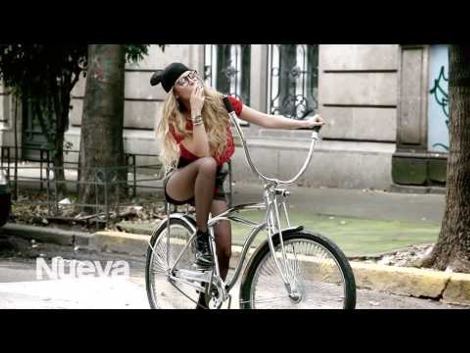 Belinda, el increíble detrás de cámaras de su sesión de fotos para Revista Nueva