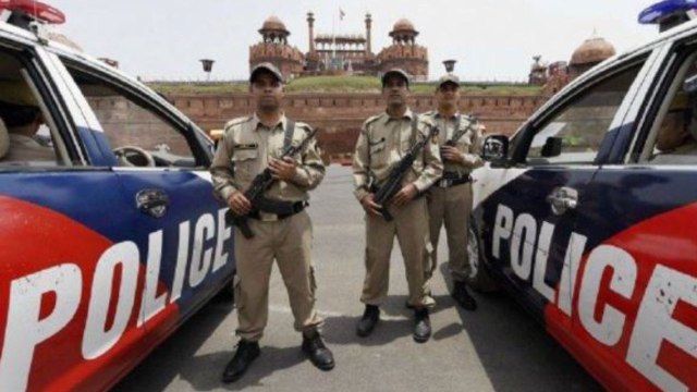 Pulwama हमले में शामिल Jaish E Mohammed Commander Sajjad Khan Old Delhi से गिरफ्तार |वनइंडिया हिंदी