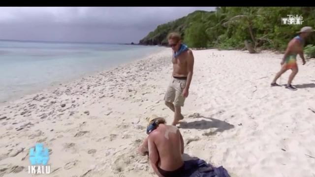 PHOTOS. Koh-Lanta : topless à la plage et les miches à l'air , Cindy agace ses camarades