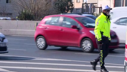 Otoyolda hafriyat kamyonu yangını (3) - İSTANBUL