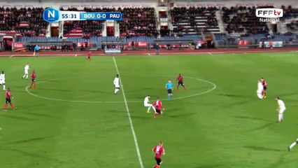 Belle action de Pau mais y'a une position de hors jeu sur le but.