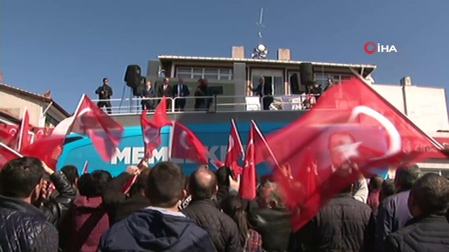 Bakan Soylu: 'Bu sözleşmeyi Saadet Partisi Genel Başkanı Temel Karamollaoğlu imzaladı. Bana diyor ki, 'Dünya'nın ve Türkiye'nin en ahlaksız kampanyası yapılıyor. Ahlaksız ben değilim Temel Efendi. Ahlaksız kimdir biliyor musunuz? Rahmetli Er