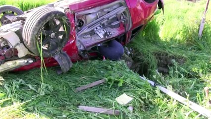 Otomobil tarlaya devrildi: 2 ölü - AYDIN