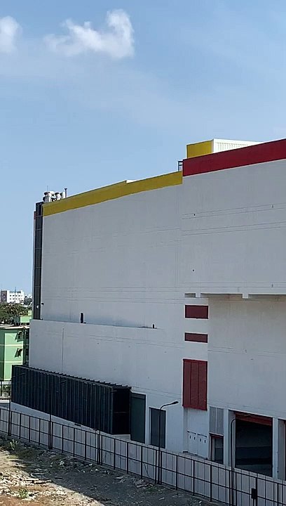 Back side of the VR mall