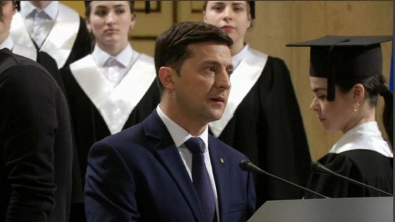 Ukraine: 80 cm langer Stimmzettel bietet Qual der Wahl