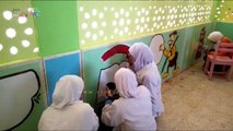طالبات بالوادي الجديد يبرعن فى الرسم على جدران مدرسة