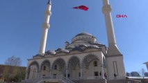İstanbul- Binali Yıldırım, Cuma Namazını Kartal'da Kıldı
