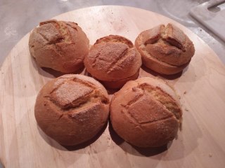 ماتشتريش عيش البرجر.. جربي تعمليه زي الشيف جلال فاروق