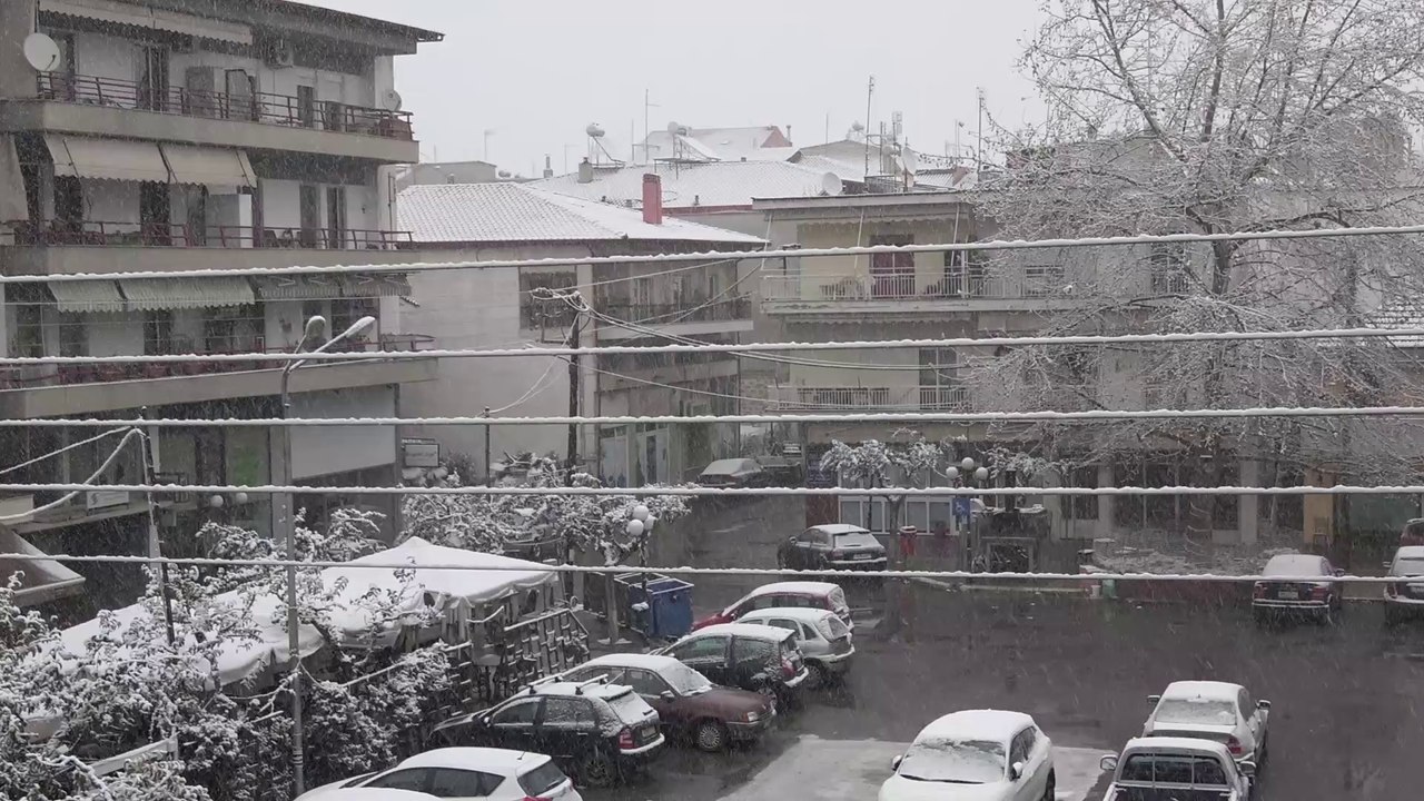 One day with snow [Sony FDR AX53]..4/1/2019