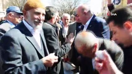 Kaymakam Zeybek oynadı halk alkış tuttu