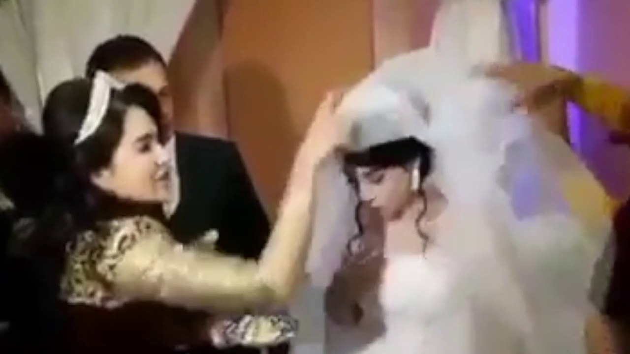 CHOC : En pleine cérémonie, le marié gifle sa femme devant des invités abasourdis