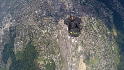 "Метеоритный дождь" скайдайверов