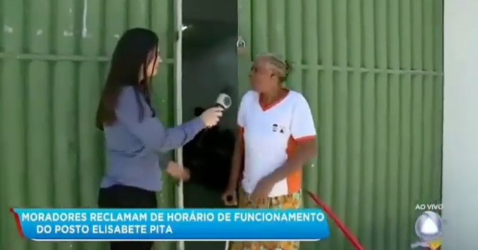 Idosa deixa repórter sem jeito ao ser questionada sobre o horário do posto de saúde
